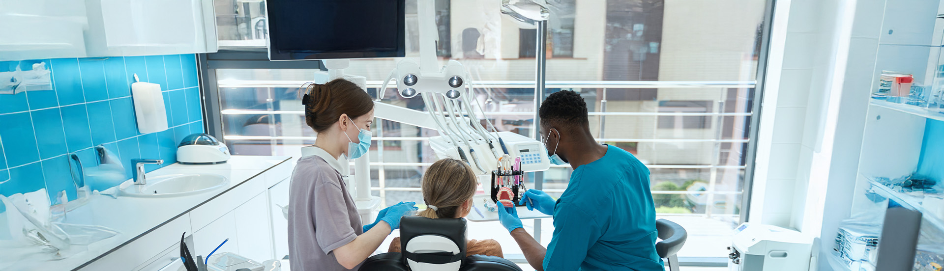 Ortodoncia en Quito y estética en clínica dental en QuitoPrecios y Tipos de Ortodoncia en Quitobanner